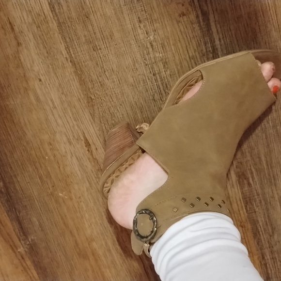 Bear traps high heels open back strap shoes - Picture 4 of 6